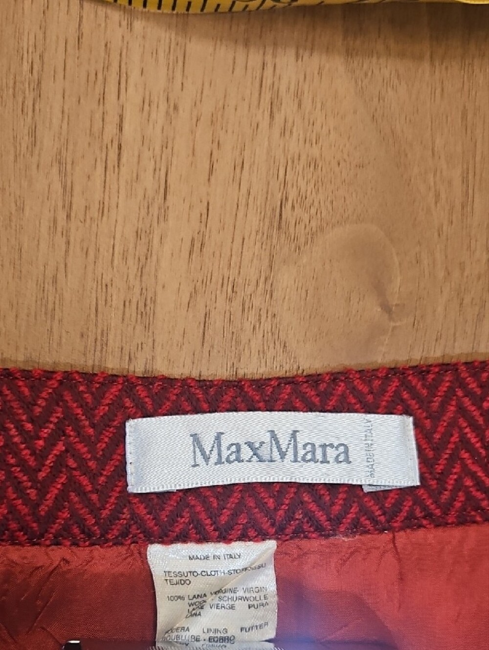 Vintage MaxMara Mainline Red Virgin Wool Blazer & Skirt Suit Size 6 - Picture 13 of 16